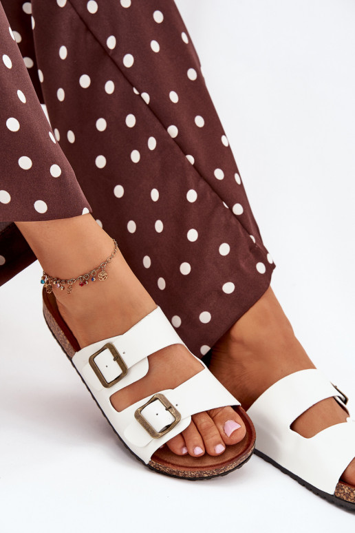 Femminile Pantofole con una piattaforma con fibbie Colore bianco Vesina