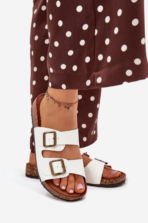 Femminile Pantofole con una piattaforma con fibbie Colore bianco Vesina