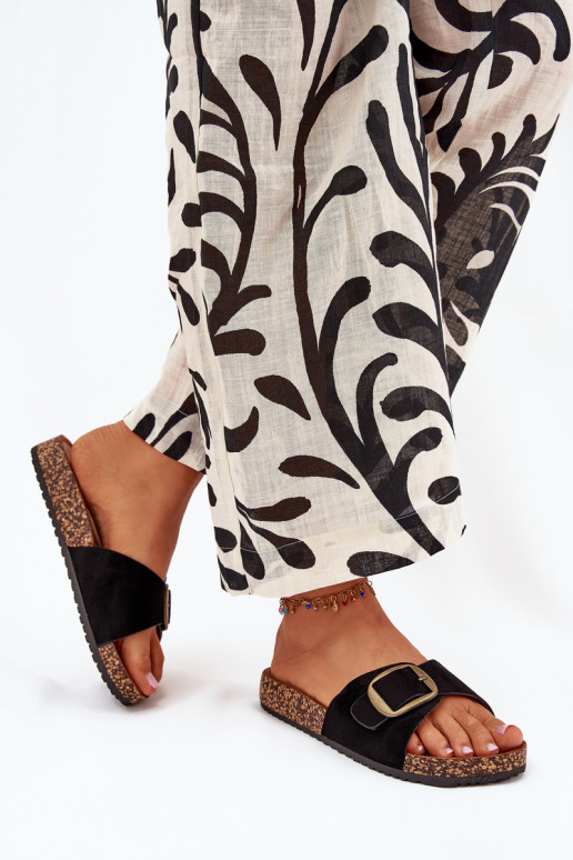 Pantofole da donna con fibbie con una piattaforma colore nero Zavira