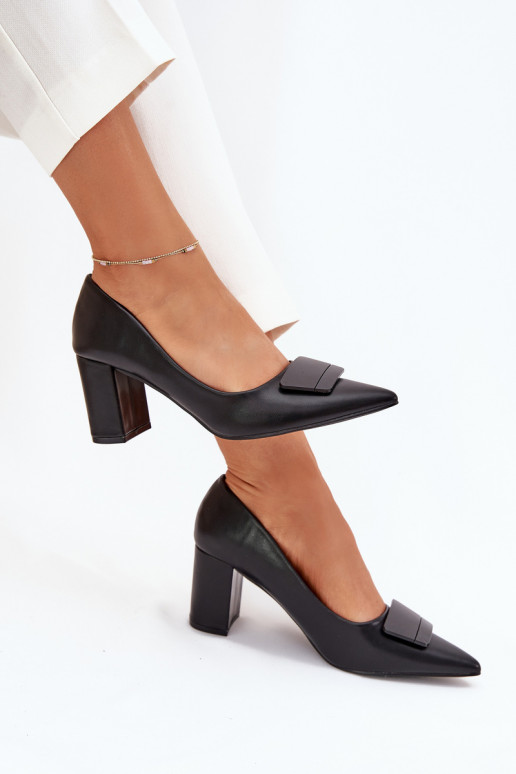 Scarpe con i tacchi con ornamenti colore nero Celira Scarpe con i tacchi con ornamenti colore nero Celira