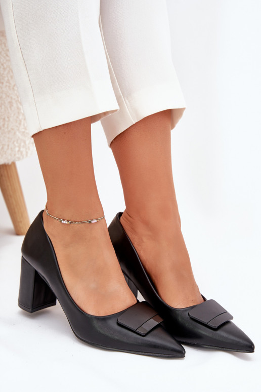 Scarpe con i tacchi con ornamenti colore nero Celira Scarpe con i tacchi con ornamenti colore nero Celira