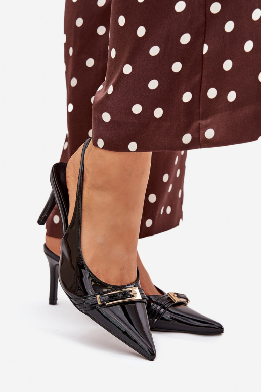 con effetto vernice Scarpe con tacchi sottili con fibbie dorate colore nero Vivae
