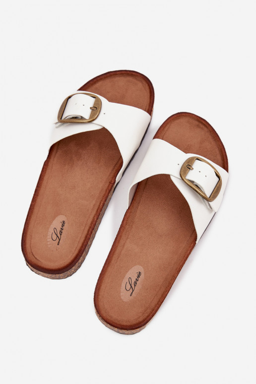 Pantofole da donna con una piattaforma con fibbie Colore bianco Vianara