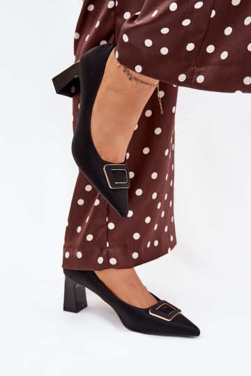 Scarpe con i tacchi decorare con fibbie colore nero Seriva