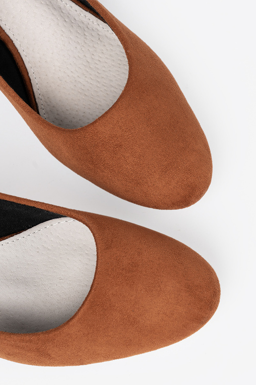 colore marrone tacchi alti z ozdobnym argentom obcasem colore marrone tacchi alti z ozdobnym argentom obcasem