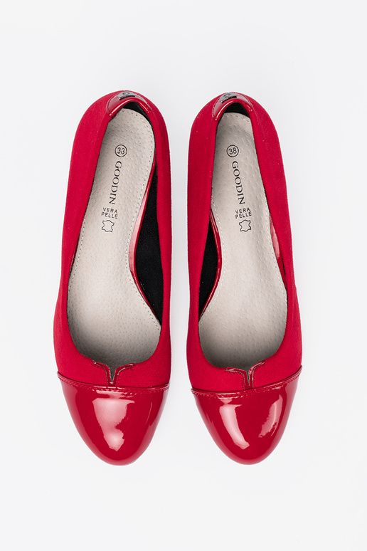 colore rosso tacchi alti z lakieroAanym noskiem colore rosso tacchi alti z lakieroAanym noskiem