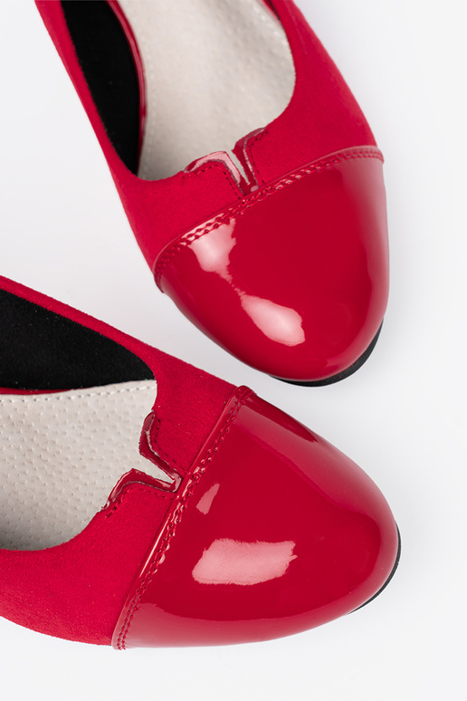 colore rosso tacchi alti z lakieroAanym noskiem colore rosso tacchi alti z lakieroAanym noskiem