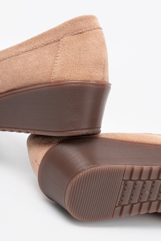 scarpe da donna z aplikacją misia scarpe da donna z aplikacją misia