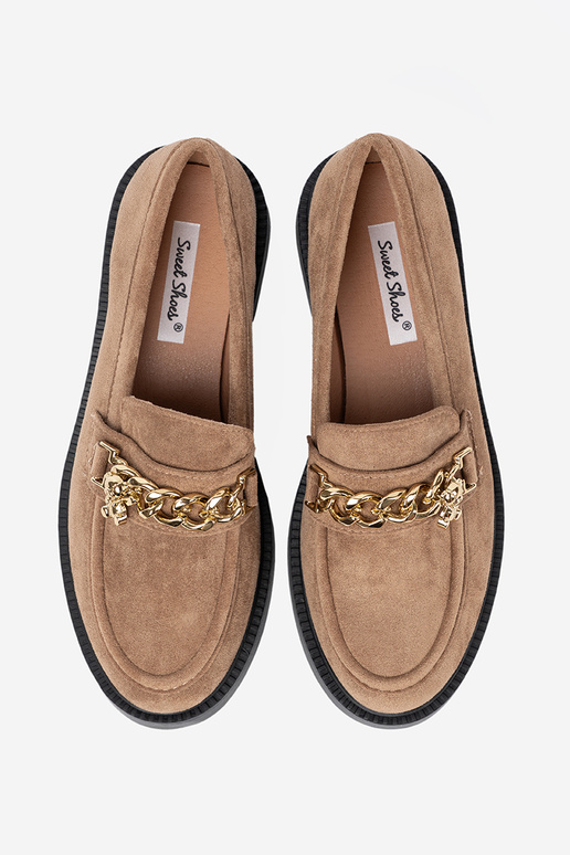 beige mocassini z d orom łańcuchem.