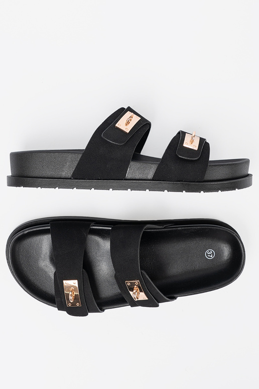 Pantofole con una piattaforma ze d oromi detalami