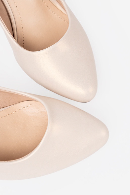 Scarpe beige sul tallone Sergio Leone