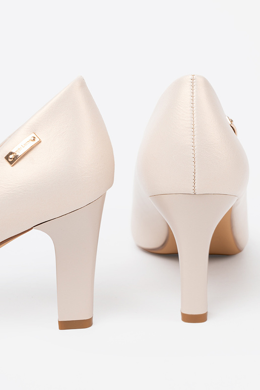 Scarpe beige sul tallone Sergio Leone