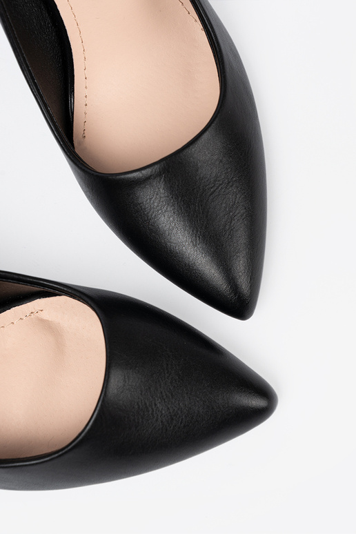 Elegantello classico colore nero tacchi alti su un tacco alto