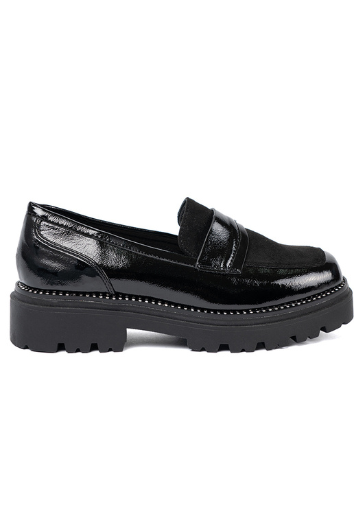 con effetto vernice mocassini con rivetti