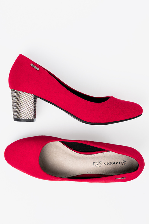 colore rosso tacchi alti na argentom słupku colore rosso tacchi alti na argentom słupku