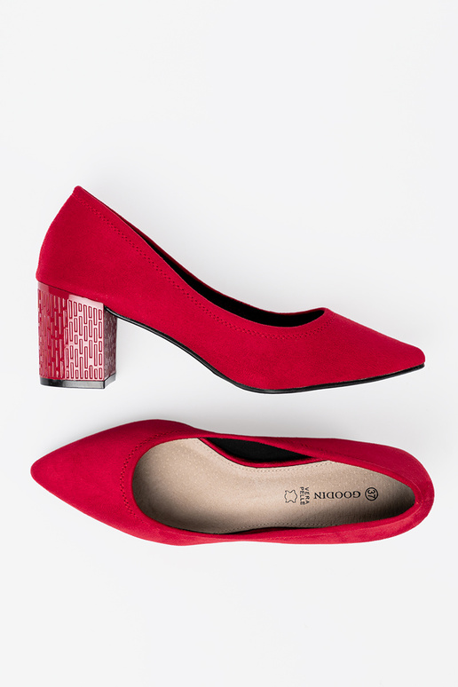 Stile elegante tacchi alti na ozdobnym słupku