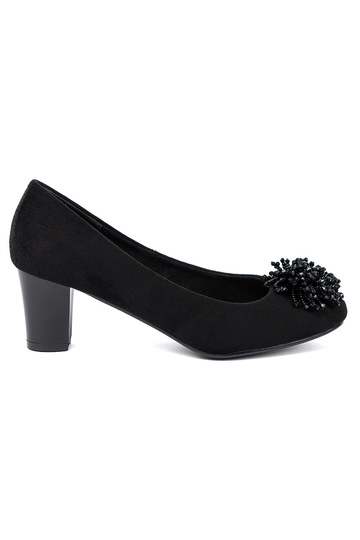 colore nero tacchi alti z ozdobną broszką z koralikóA 2