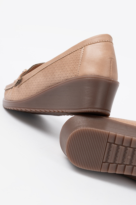 beige mezze scarpe ze d orom zdobieniem