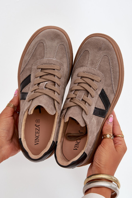 dalla pelle scamosciata Scarpe modello sneakers Femminile con una piattaforma Vinceza 79562 beige dalla pelle scamosciata Scarpe modello sneakers Femminile con una piattaforma Vinceza 79562 beige