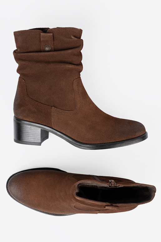 colore marrone pelle scarpe con un top arricciato Sergio Leone