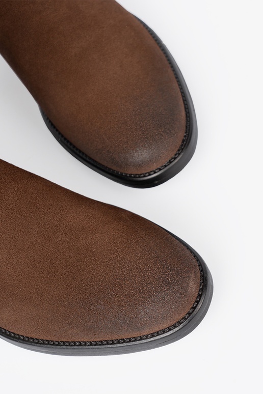 colore marrone pelle scarpe con un top arricciato Sergio Leone