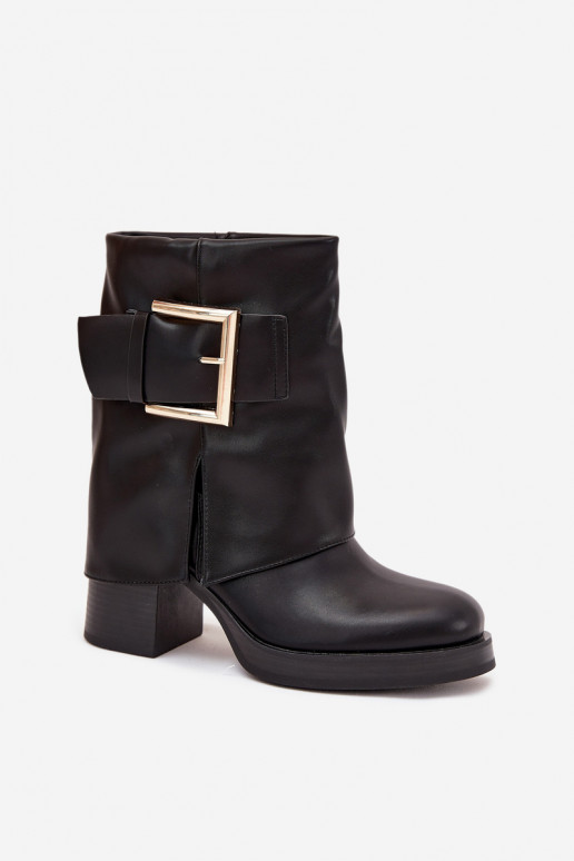 Stivali da donna riscaldamento con i tacchi con fibbie dorate colore nero Milira Stivali da donna riscaldamento con i tacchi con fibbie dorate colore nero Milira