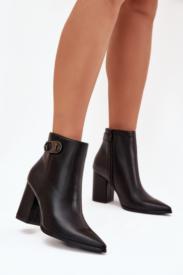 Stivali da donna Con decorazioni Detalem colore nero Tharina 2