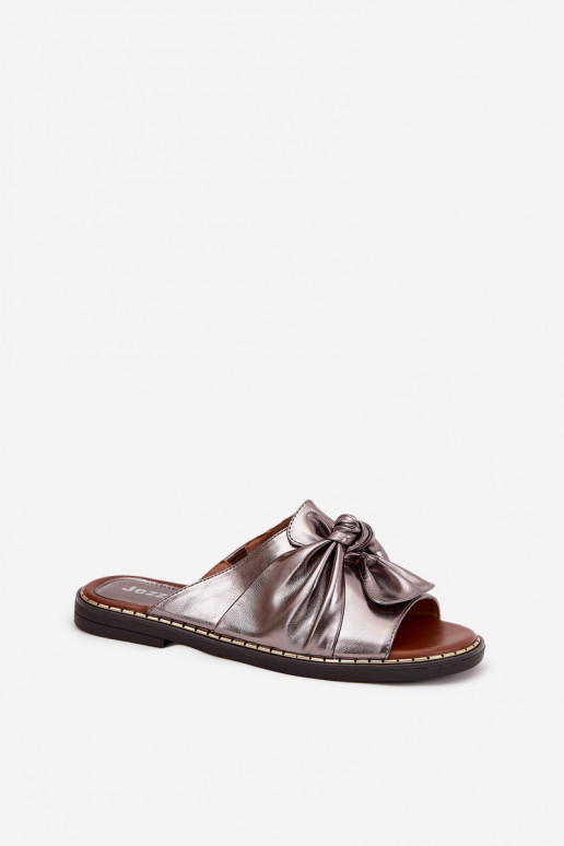 Pantofole da donna con tacchi larghi colore grigio Nelvira