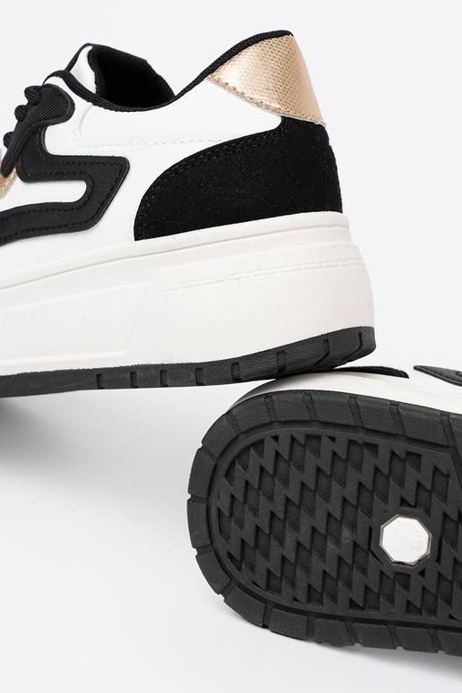 Nero e Colore bianco Scarpe modello sneakers ze d oromi detalami