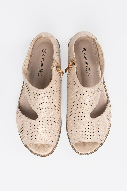 colore dorato sandali traforato su suola piatta