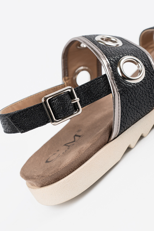 colore nero sandali z ozdobnymi metaloAymi kółkami