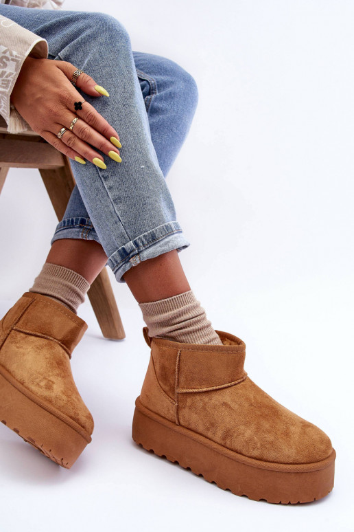 dalla pelle scamosciata Stivali da neve con una piattaforma colore marrone Corcoran