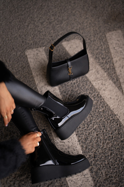 con effetto vernice Stivali da donna con una piattaforma I Koturnie riscaldamento colore nero INloedia