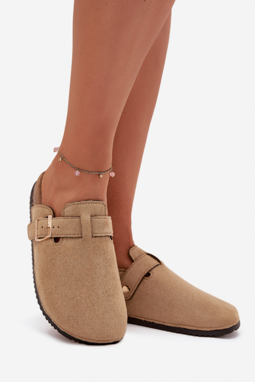 Pantofole Zoccoli Femminile con una piattaforma con fibbie dorate Big Star SS274738 beige