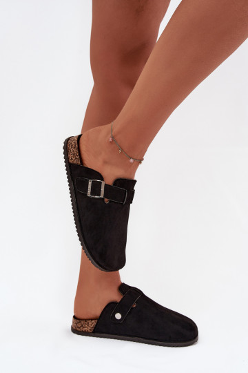 Pantofole Zoccoli Femminile con una piattaforma color argento con fibbie Big Star SS274736 colore nero