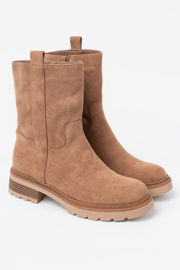 Minimalistyczne scarpe kameloAe z miękkiego zamszu