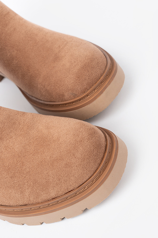 Minimalistyczne scarpe kameloAe z miękkiego zamszu