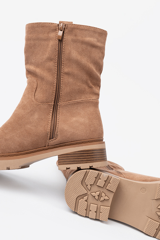 Minimalistyczne scarpe kameloAe z miękkiego zamszu