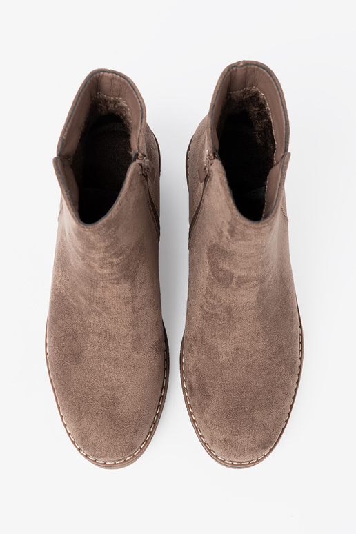 Elegantello classico buiobeige scarpe su un tallone stabile