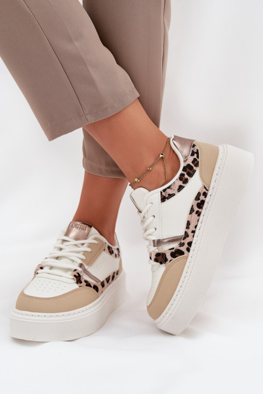 Femminile Scarpe modello sneakers con una piattaforma Big Star SS274357 con motivi di pelliccia di leopardo Bianco-beige