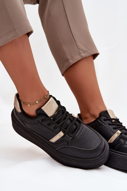 Femminile Scarpe modello sneakers con una piattaforma Big Star SS274360 colore nero