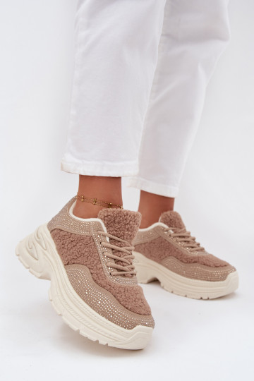 Scarpe modello sneakers Femminile con gli occhi scintillanti e una pelliccia Typu Baranek beige Zarika