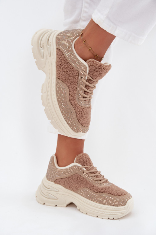 Scarpe modello sneakers Femminile con gli occhi scintillanti e una pelliccia Typu Baranek beige Zarika