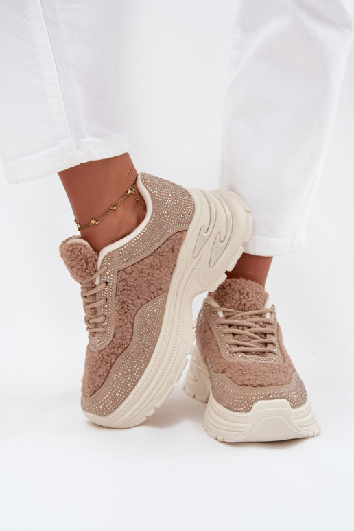 Scarpe modello sneakers Femminile con gli occhi scintillanti e una pelliccia Typu Baranek beige Zarika