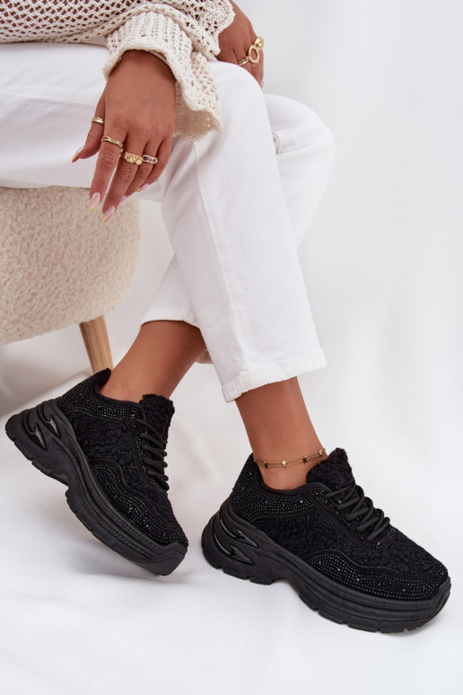 Scarpe modello sneakers Femminile con gli occhi scintillanti e una pelliccia Typu Baranek colore nero Zarika