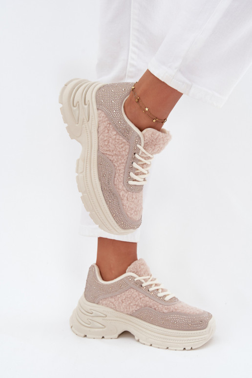 Scarpe modello sneakers Femminile con gli occhi scintillanti e una pelliccia Typu Baranek colore avorio Zarika