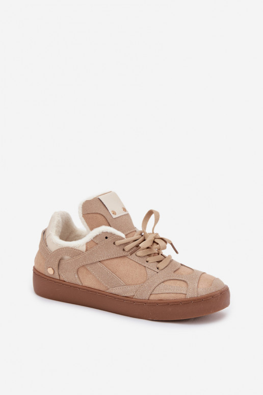 Scarpe modello sneakers Femminile con una piattaforma riscaldamento con pelliccia all interno beige Solvia