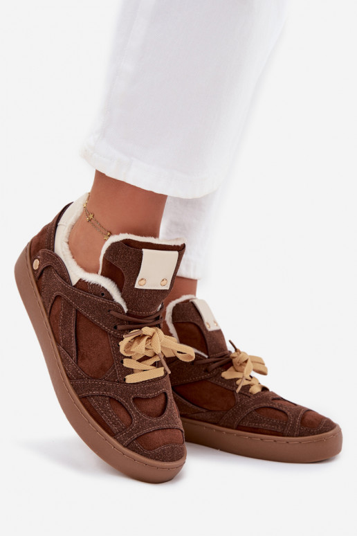 Scarpe modello sneakers Femminile con una piattaforma riscaldamento con pelliccia all interno colore marrone Solvia