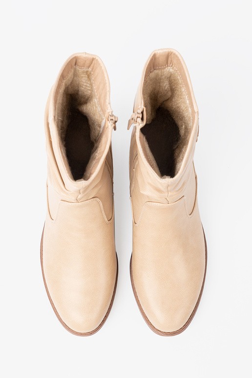 KomfortoAe scarpe beige z marszczeniami