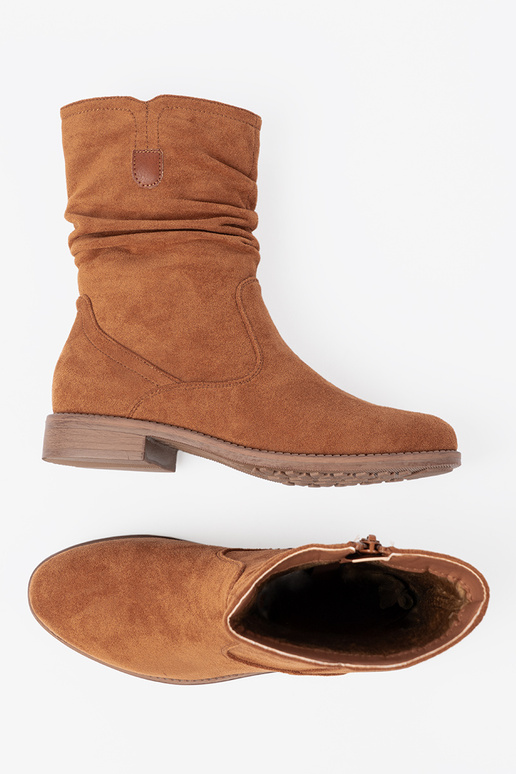 colore caramello scarpe con un top arricciato